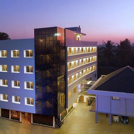 Hotel Park Residency Calicut エクステリア 写真