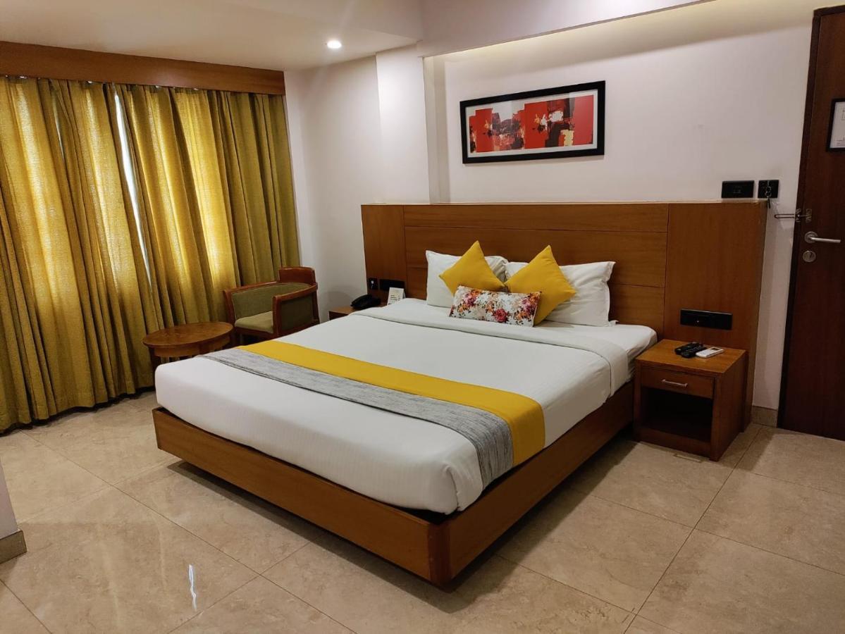 Hotel Park Residency Calicut エクステリア 写真